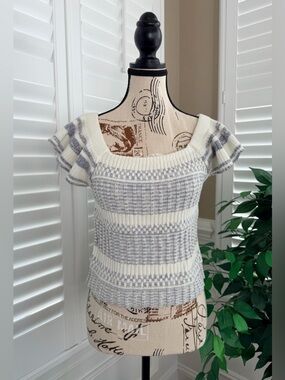 Hem & Thread Flutter-Sleeve Sweater Size Medium NWT